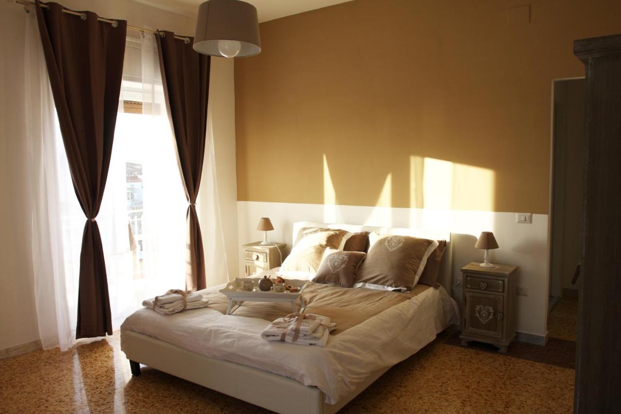 Pompei Palace B&B Bagian luar foto